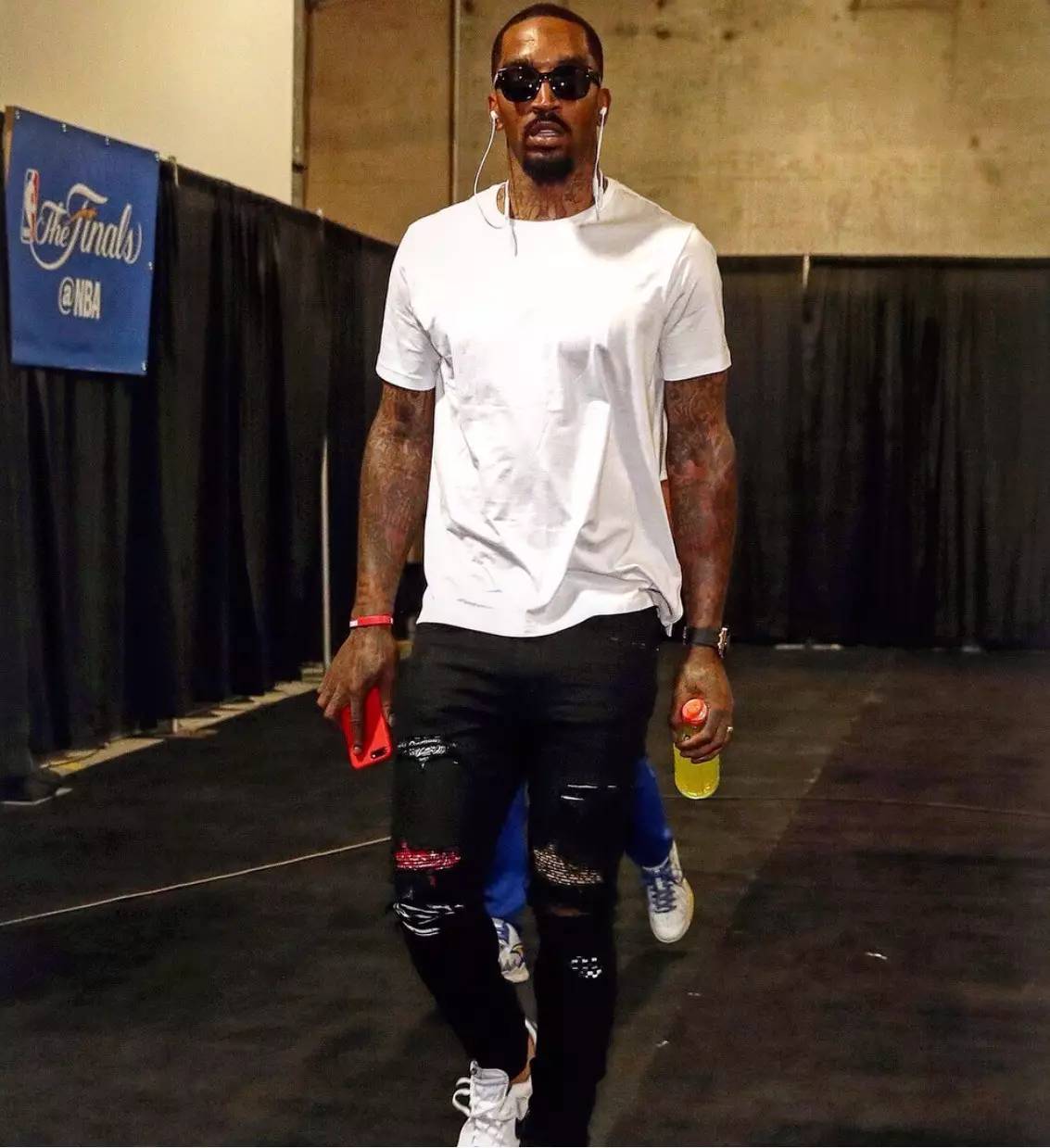 6.07次，西甲是本赛季五大联赛场均扑救次数最多的联赛（场均6.07次扑救，西甲领跑本赛季五大联赛）