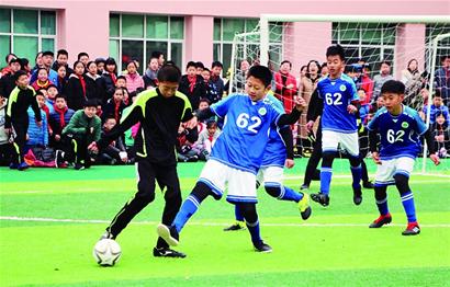 CBA杯战报：约克28分，浙江94-85击败新疆（CBA杯：约克砍28分，浙江94-85力克新疆）