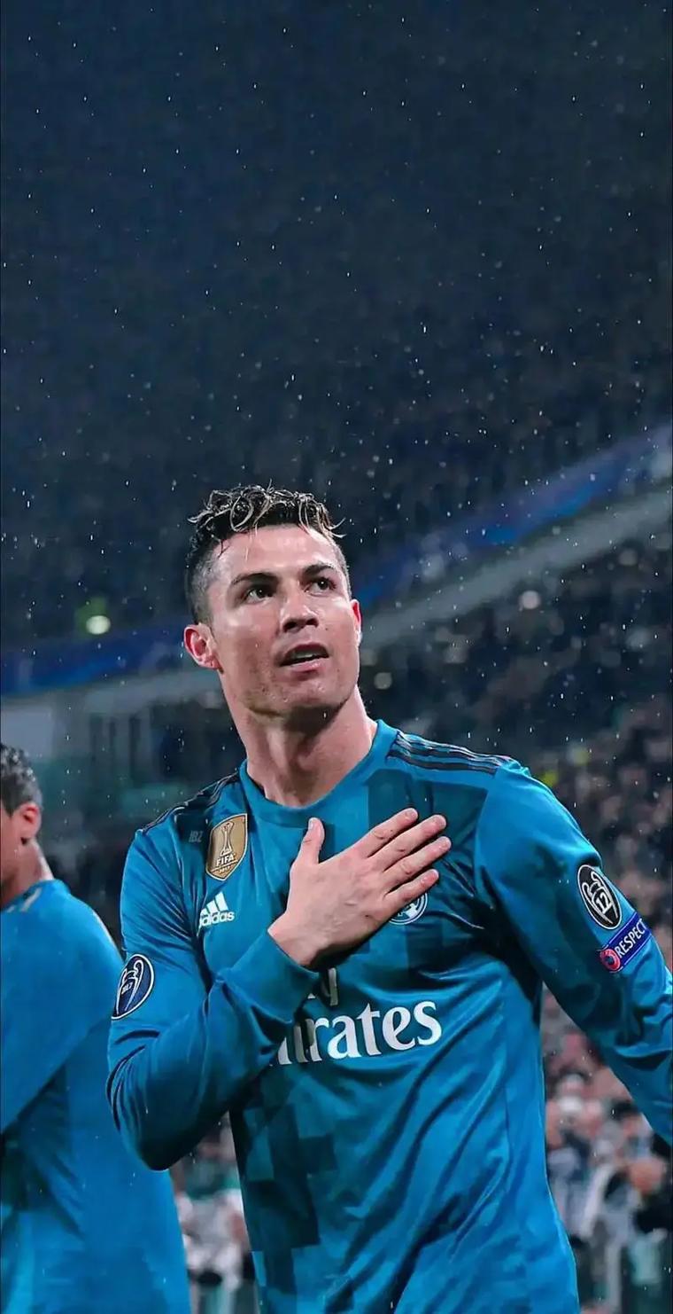 意媒：国米中卫帕拉西奥斯想要重返前东家里瓦达维亚独立（意媒：国米后卫帕拉西奥斯有意回归老东家里瓦达维亚独立）