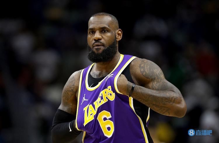 赵佳楠：我们拥有全世界最好的球迷，非常感谢大连球迷的支持（赵佳楠：我们的球迷是世界顶级，感谢大连球迷的一路支持）