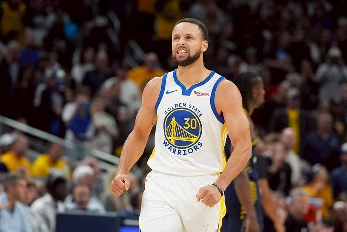 罗马诺：梅努可能在1月离开曼联，那不勒斯对租借他很感兴趣（罗马诺：梅努或将在一月离开曼联，那不勒斯有意租借他）