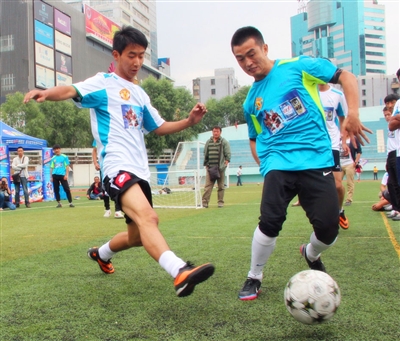 庆祝建队126周年！巴萨官方社媒晒诺坎普球场海报（巴萨建队126周年纪念：官方社媒晒出诺坎普球场海报）