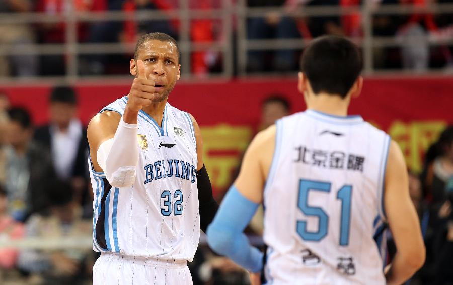 “苏超”决赛进行在即，人民海军泰州舰、南通舰为主队加油（“苏超”决赛在即，人民海军泰州舰、南通舰为主队助威）